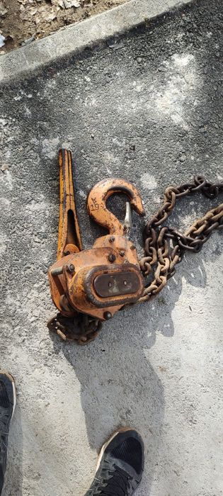 Продам лебёдку 6 тонник