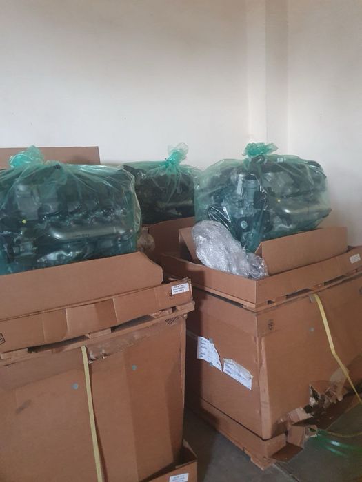 Mercedes-Bez Yangi  V-8 Mator nalichida