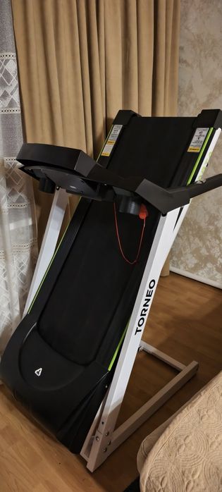 Продам беговую дорожку в отличном состоянии