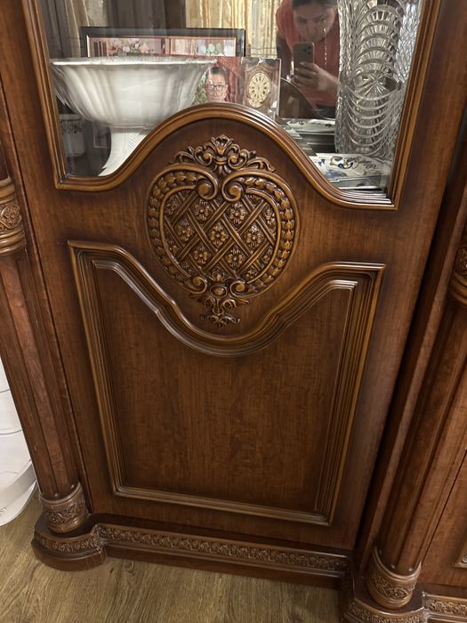 Продам стенку сервант