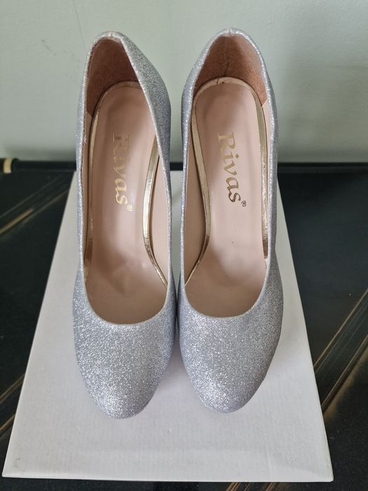 Официални обувки