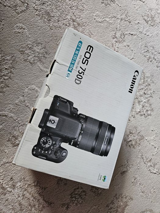 Продам Canon EOS 750D в полном родном комплекте