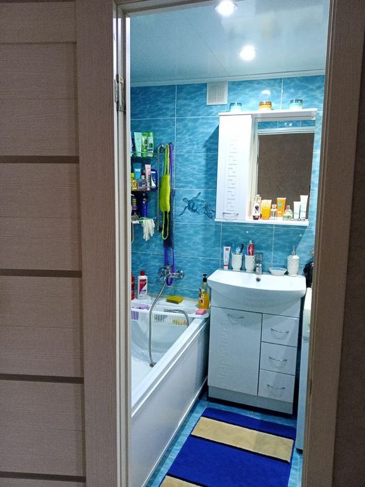 продам 4 -х комнатную квартиру