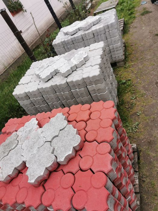 Pavaje /Dale beton/piatra decorativa /capace gard