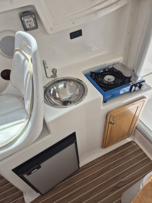 Mery Nautic 650 + peridoc