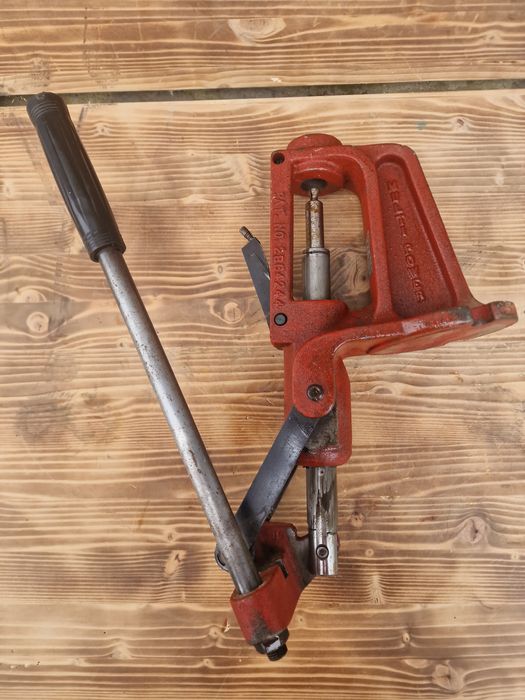 Prese cartuse glont Lyman, Pacific