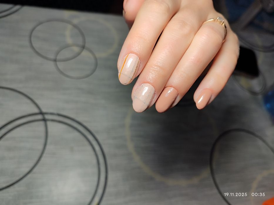 Нужны модели для маникюра по сниженной цене.