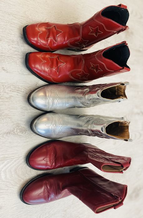 Cizme / ciocate zara rosii cu stele marime 34