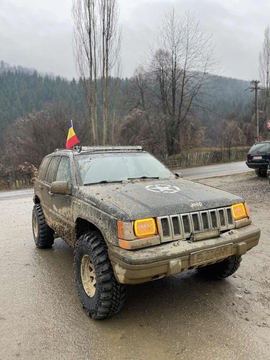 Vand jeep 4.0L ! Automat masina merge si trage foarte bine