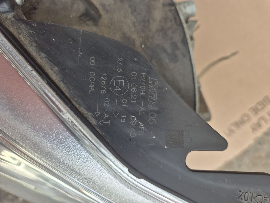 Faruri Originale Xenon Toyota Avensis T27 NFL 2009-2012. Volan stinga.