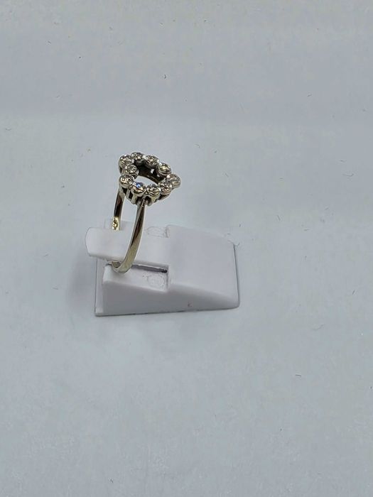 Inel de aur 18k cu design modern