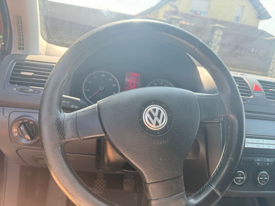 *VW Golf 5 1.4 MPI 80CP - CLIMATRONIC 2007 - Stare foarte buna - Arad*