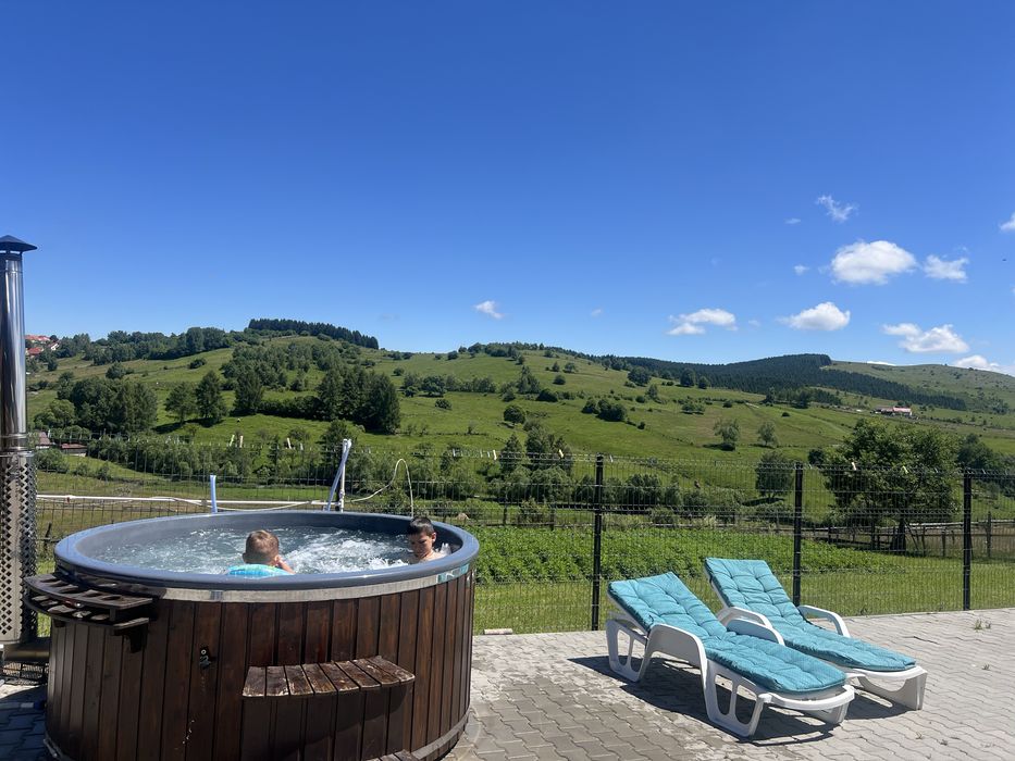 Libera 23-25ianuarie.Cabana de inchiriat in Jina,Sibiu,ciubăr jacuzzi.