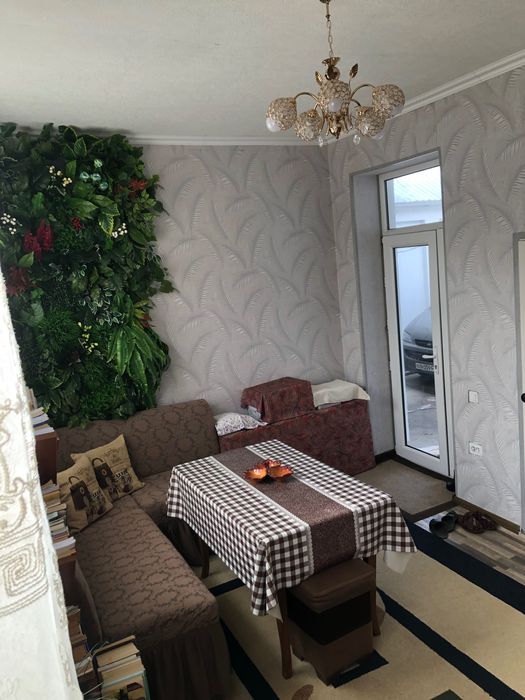 Nazarbek Tarnovda hovli sotiladi