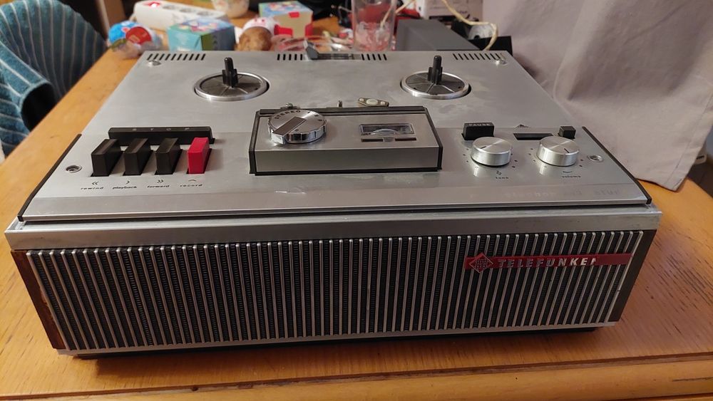 Magnetofon telefunken pentru piese