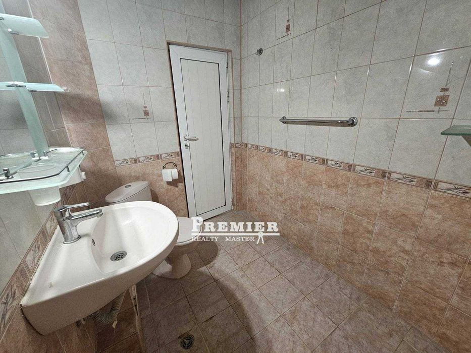 Продава се Тристаен апартамент в Бургас, Акациите - 71 кв.м за 2575 €/кв.м - Снимка #20