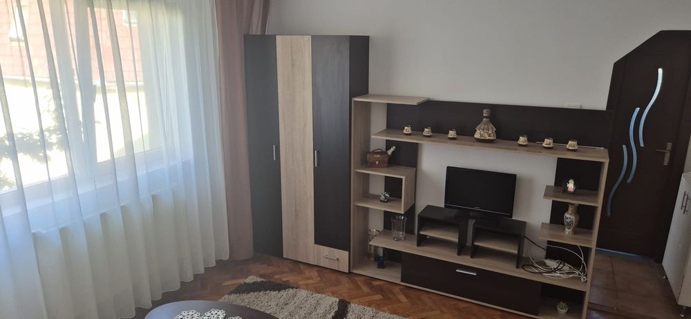 Apartament de închiriat