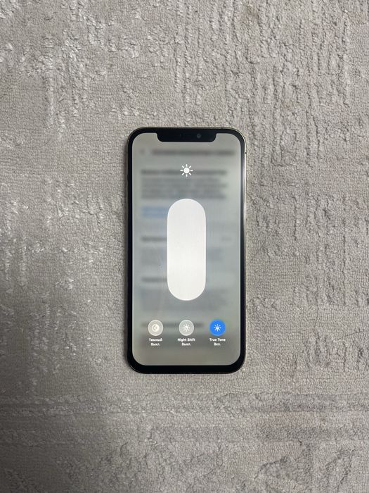 iPhone 12 Pro в хорошем состоянии