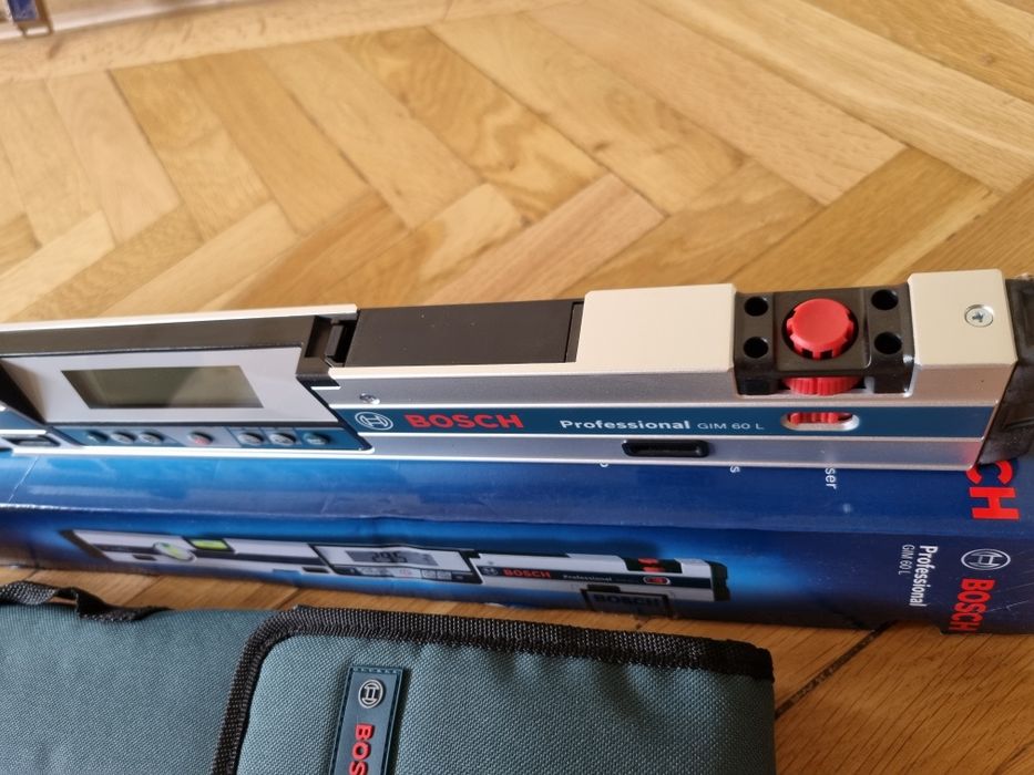 Nivela laser (clinometru digital) Bosch Professional GIM 60 L, 30 m, clasa laser 2, 60 cm lungime