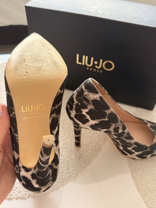 Страхотни обувки на ток Liu jo