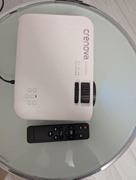 Video proiector cu Android, HDMI, VGA, Wifi și Miracast