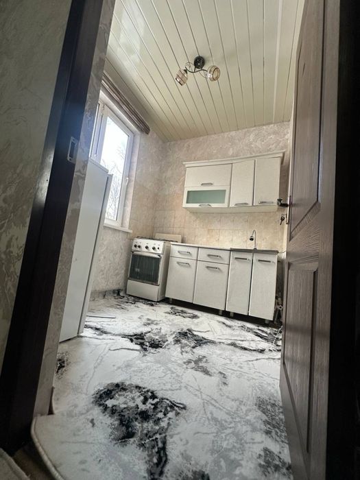 Срочно продается 2 комнатная квартира , Чиланзар 19 квартал