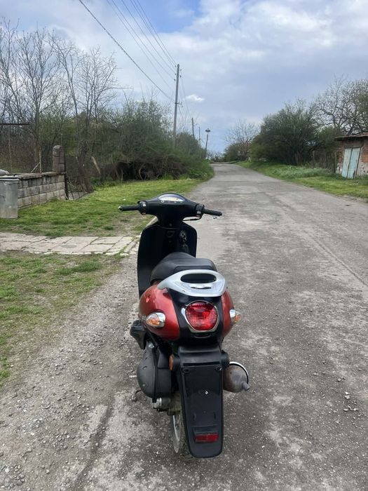 Скутр CYMKO Yup50