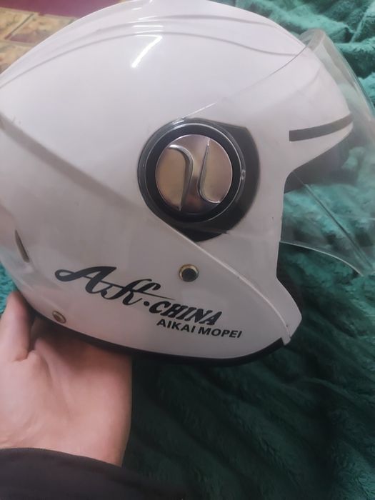 Продам шлем срочно