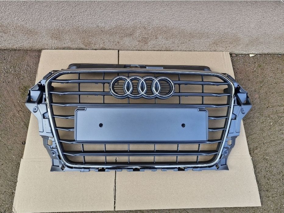 Grila centrala Audi A3 8V NOUA 2013-2016
