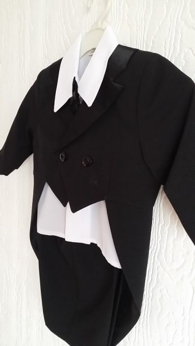 Дрехи за момче от една до пет годинки нови