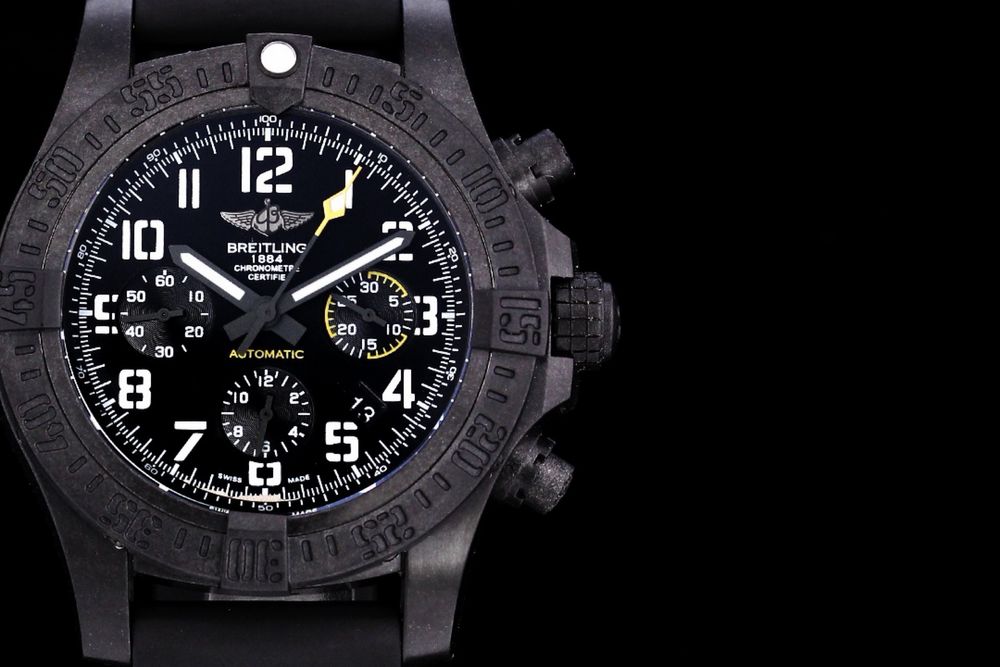 Часовник Breitling Avenger
