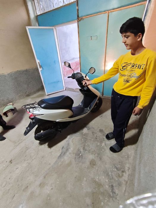 Скутер Honda dio