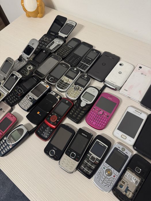 Lot Telefoane Vechi