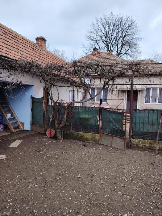 Persoana fizica ! Casa de vanzare vatra veche Mosnita Veche