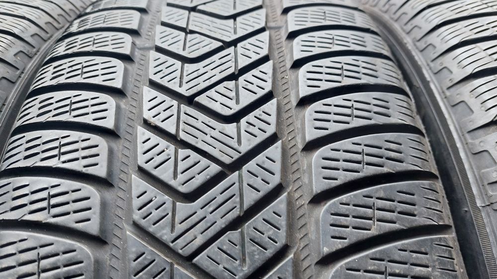 Зимни гуми за джип 255/55/20 Pirelli Scorpion Winter 4 броя