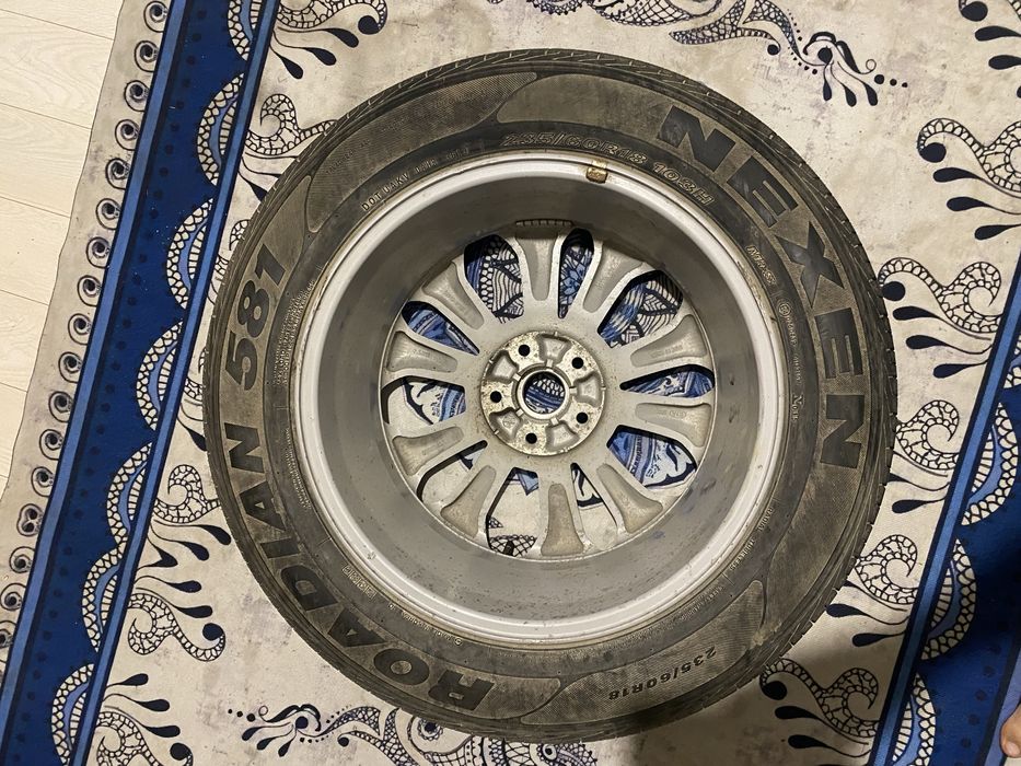 Продам летняя колесо 235/60R18