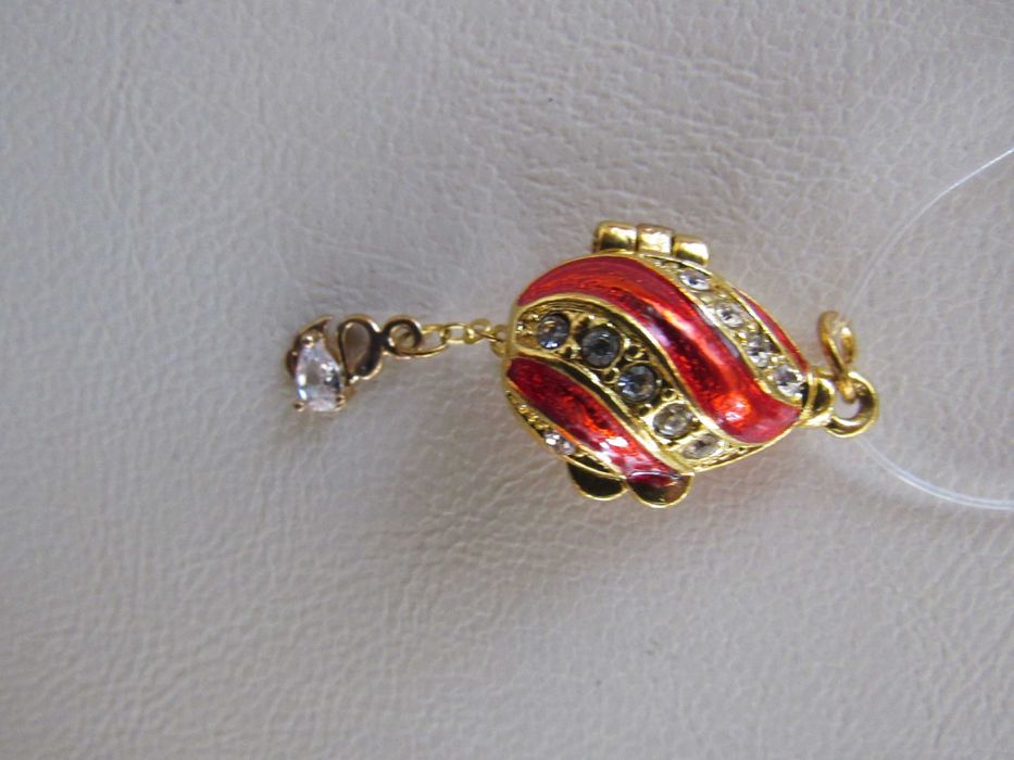 Фино дамско колие-висулка с Яйце Фаберже, ново