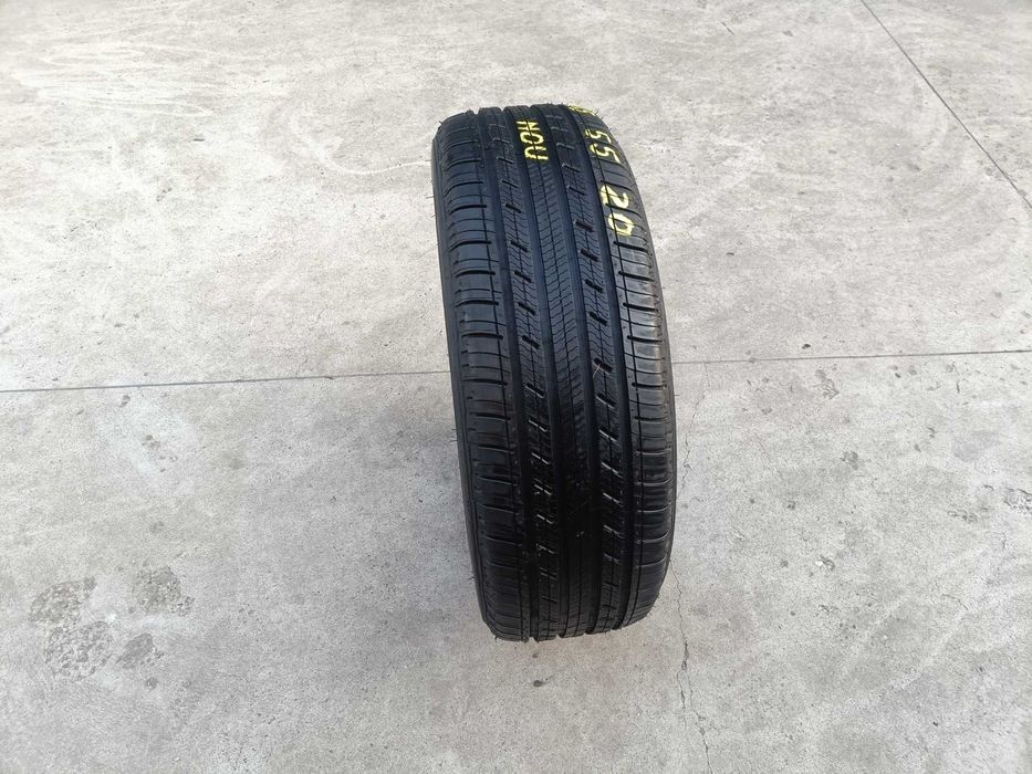 O anvelopa noua 235 55 20 michelin
