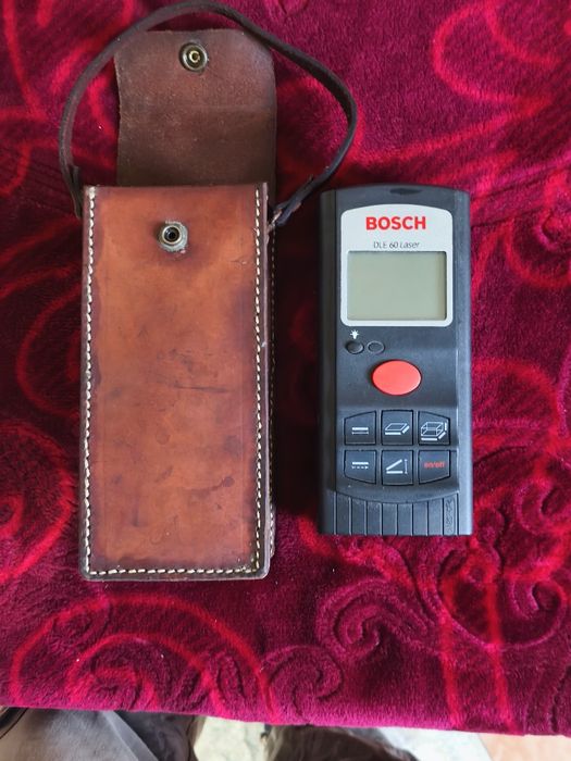 telemetru cu laser Bosch DLE 60