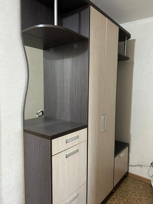 Прихожая с зеркалом