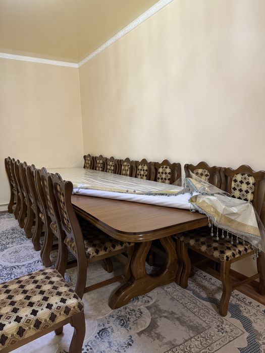 Стол со стульями 200 тыс