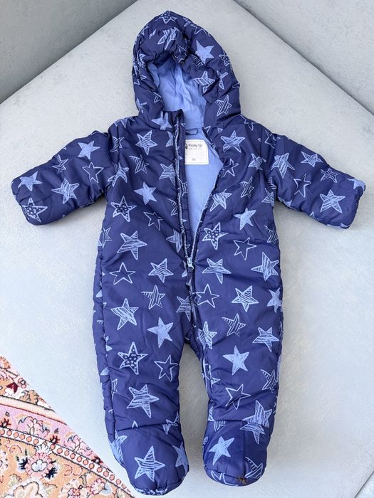 Продам детский комбинезон на весну