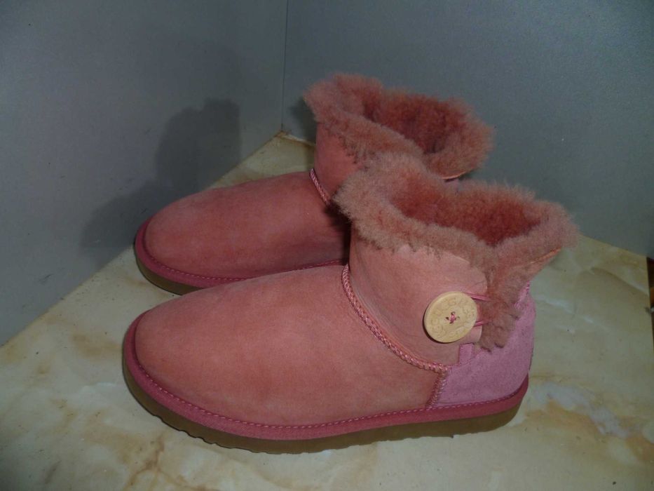 UGG оригинални ботуши №40