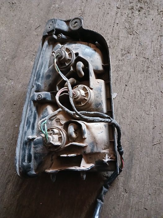 Фонарь Тоета Королла кузов 100 универсал