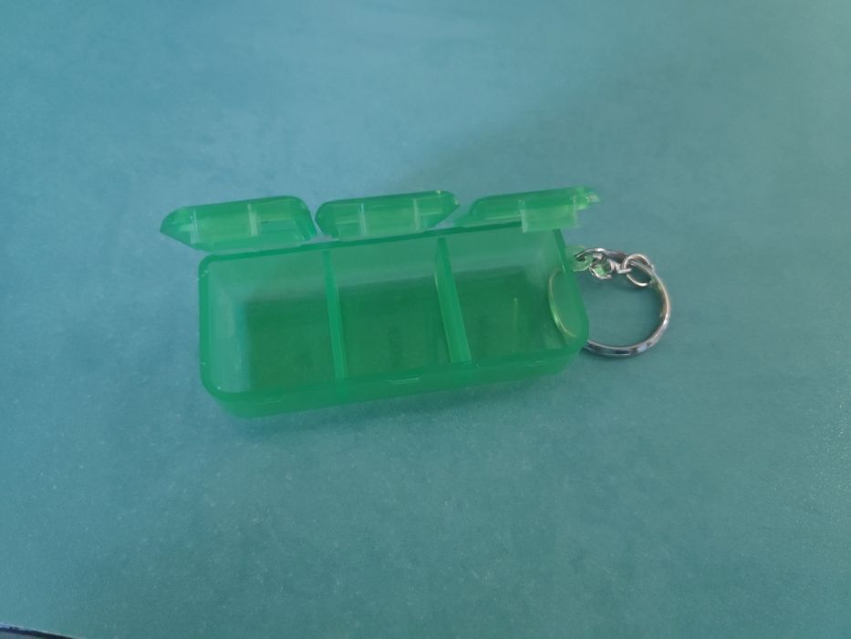 Новинка ! Таблетница брелок