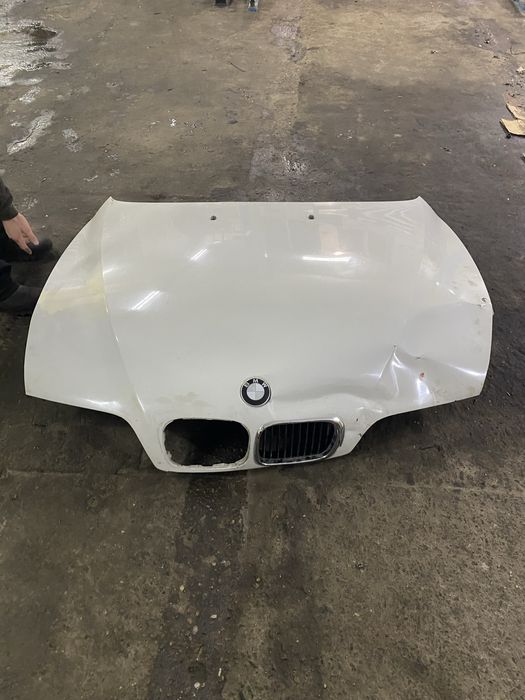 Капот бмв е39 (битый)