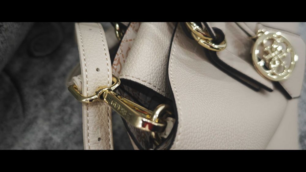 Оригинална "GUESS"