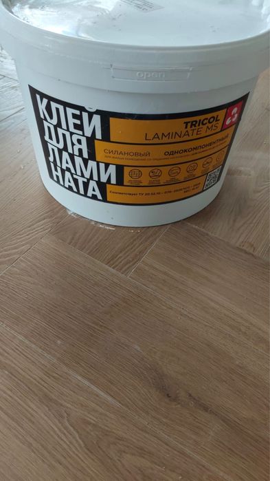 Клей для ламинат йолка