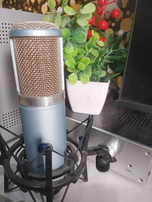 AKG mic жане microlab l3