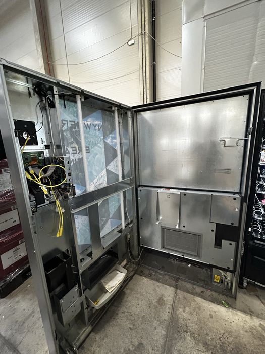 automat vending apa / dozator sucuri